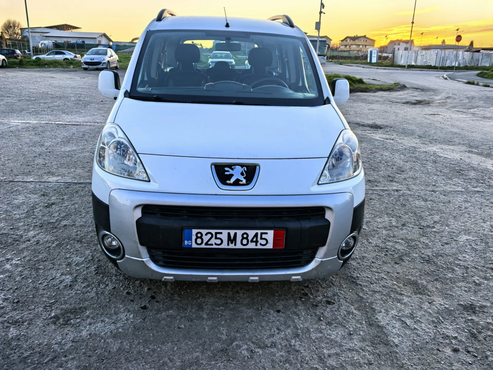 Peugeot Partner Tapee, снимка 2 - Автомобили и джипове - 54214715