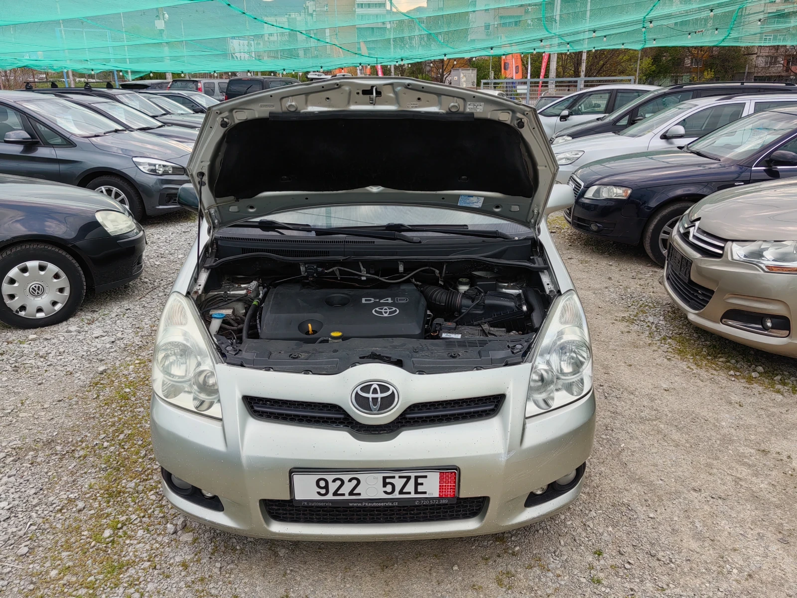 Toyota Corolla verso 2.2td 136ps, снимка 14 - Автомобили и джипове - 54354738
