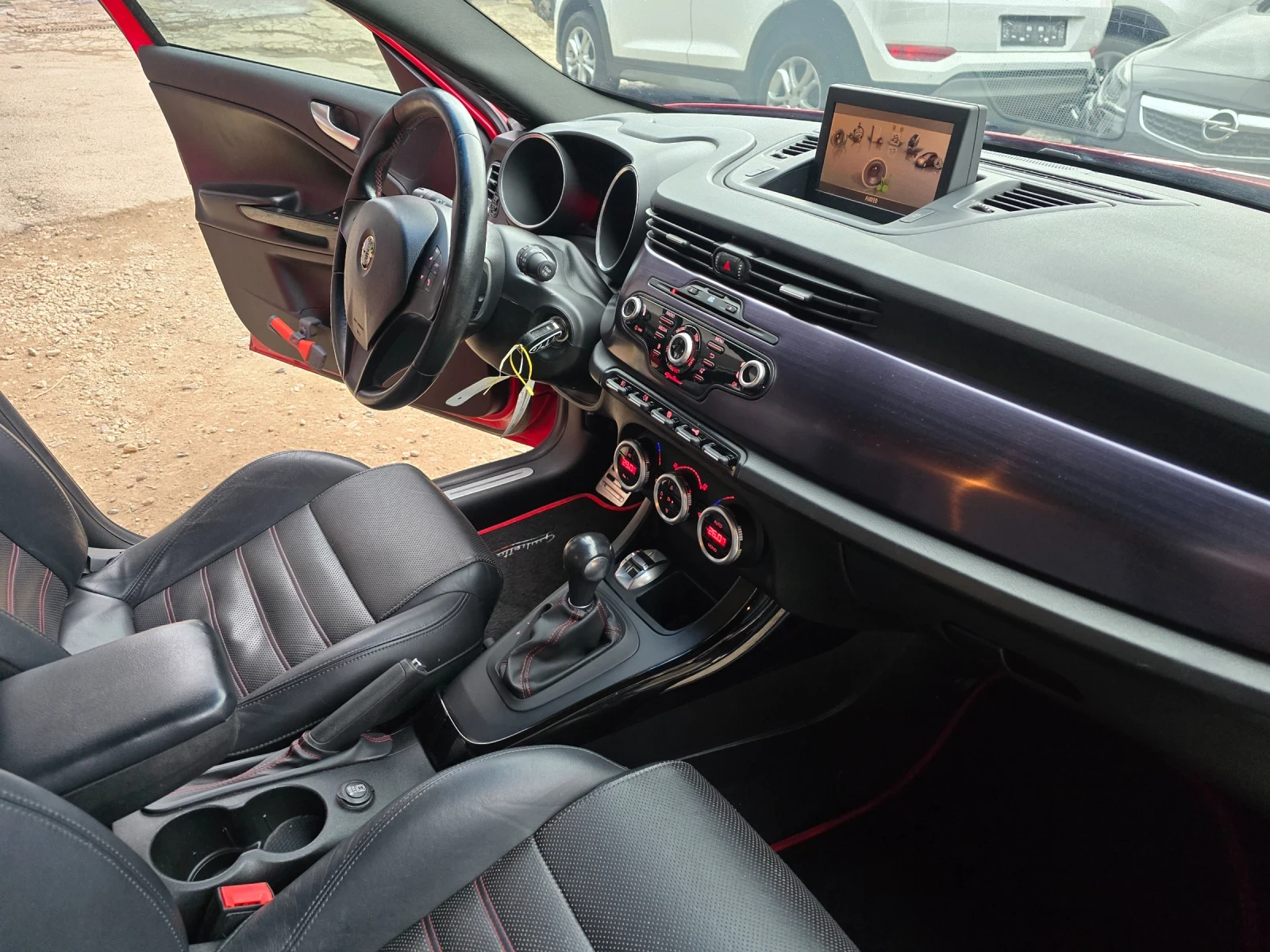 Alfa Romeo Giulietta 1.4� 170�� ��������� | Mobile.bg � ����������� 13