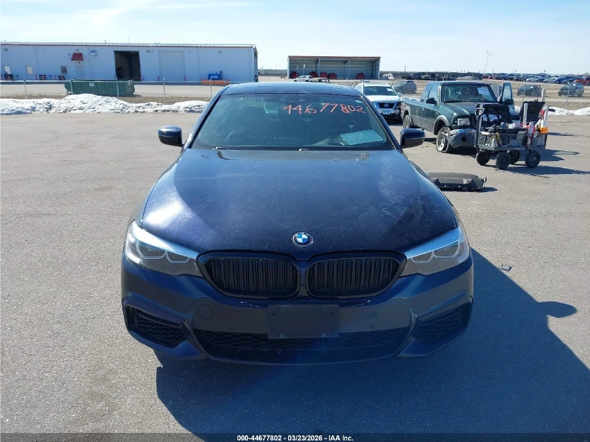 BMW 540 XDRIVE / M PKG / HARMAN / HEADUP, снимка 2 - Автомобили и джипове - 54778317