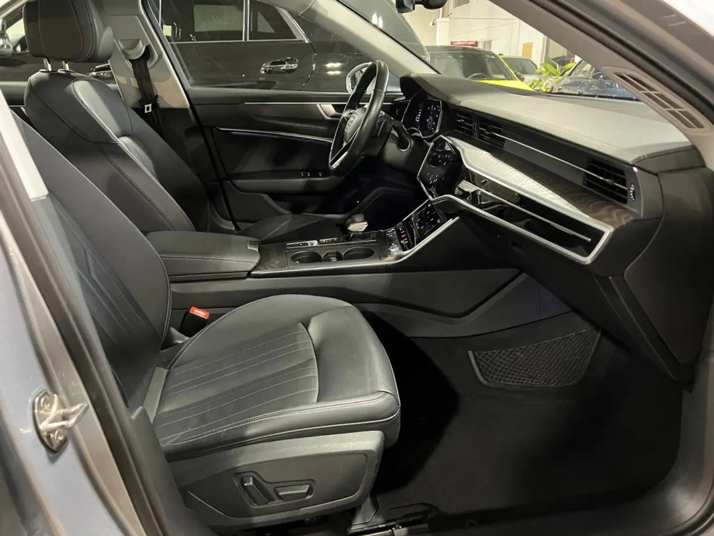 Audi A6 * Progressiv 45 TFSI quattro NAVIGATION SUNROOF ME, снимка 11 - Автомобили и джипове - 54904701
