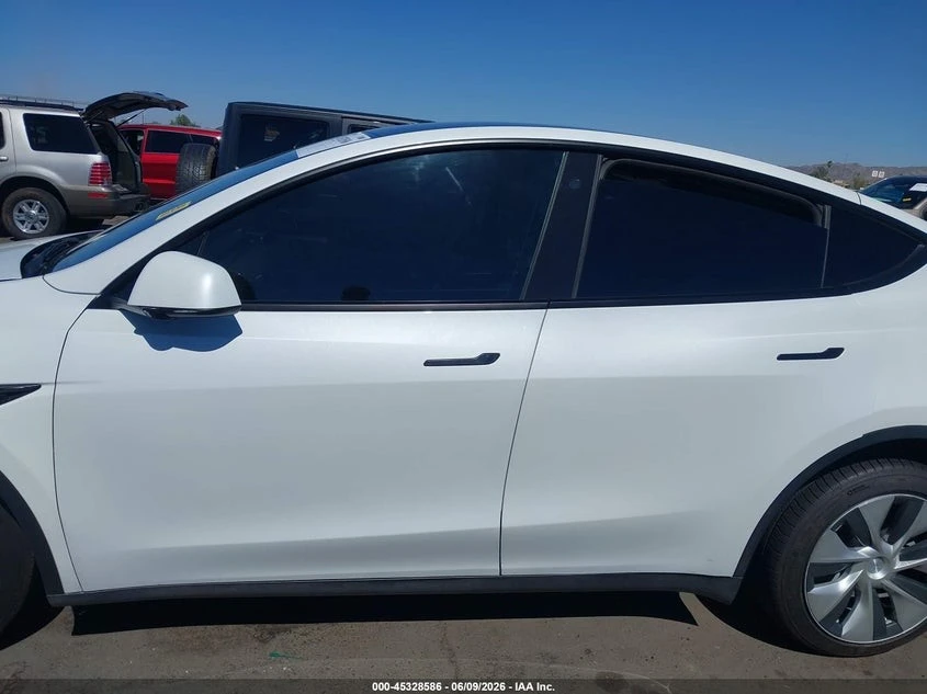 Tesla Model Y * LONG RANGE* DUAL MOTOR* AWD* , снимка 2 - Автомобили и джипове - 55279742
