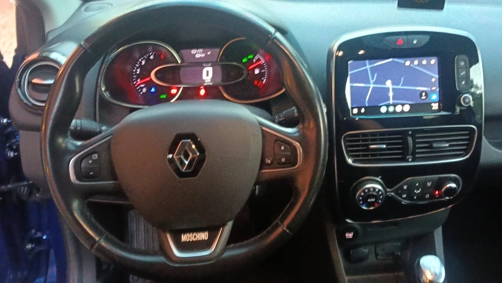 Renault Clio Moschino Edition 53000km, снимка 12 - Автомобили и джипове - 55504710