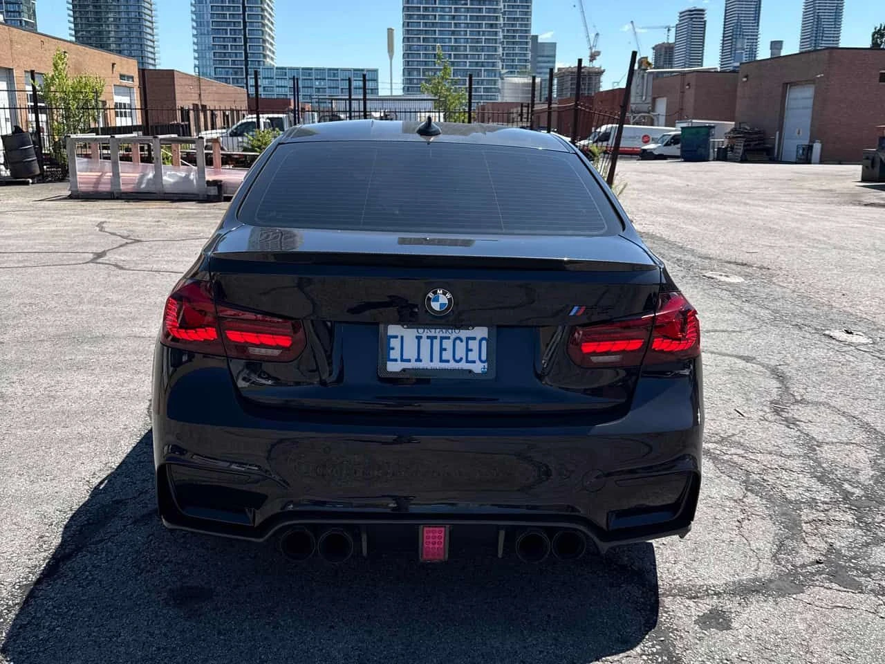 BMW M3 4dr Sdn  CARFAX, снимка 4 - Автомобили и джипове - 55537862