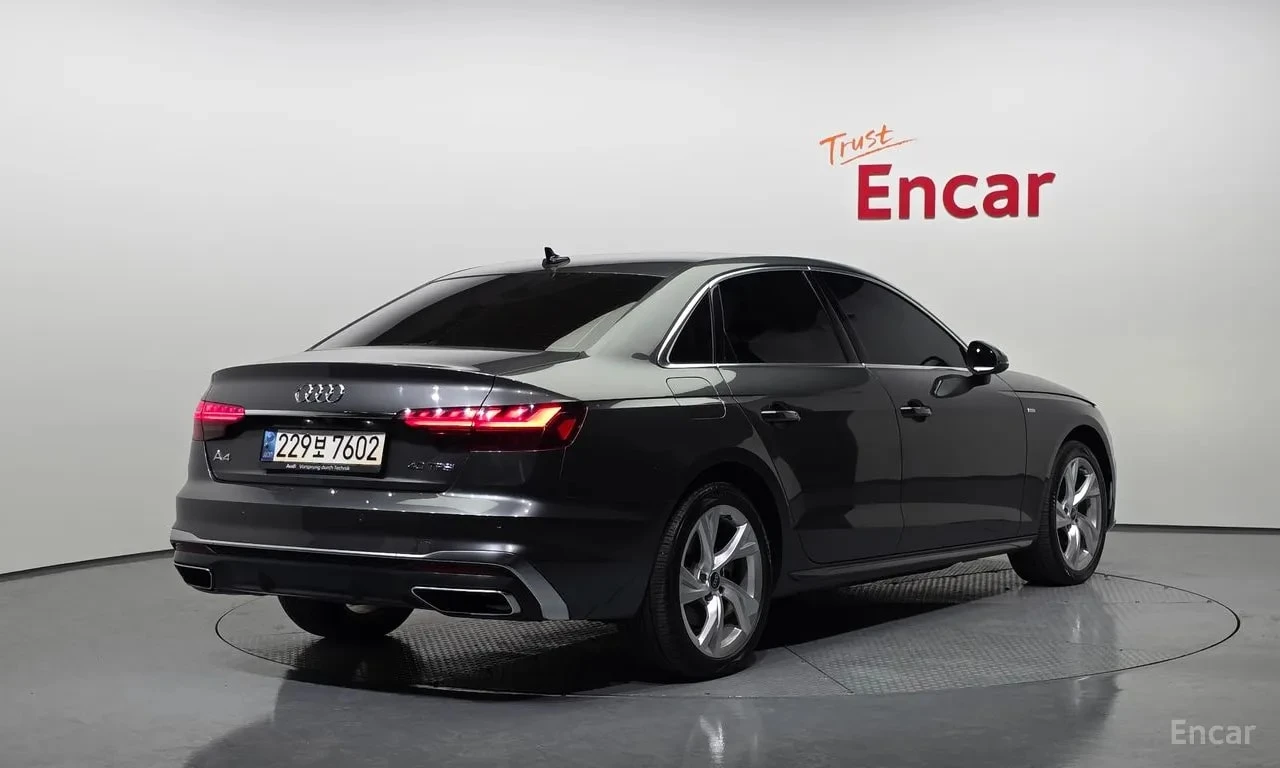 Audi A4 40 TFSI| MATRIX| HUD| ПАМЕТ| ОБДУХ| , снимка 2 - Автомобили и джипове - 55871855