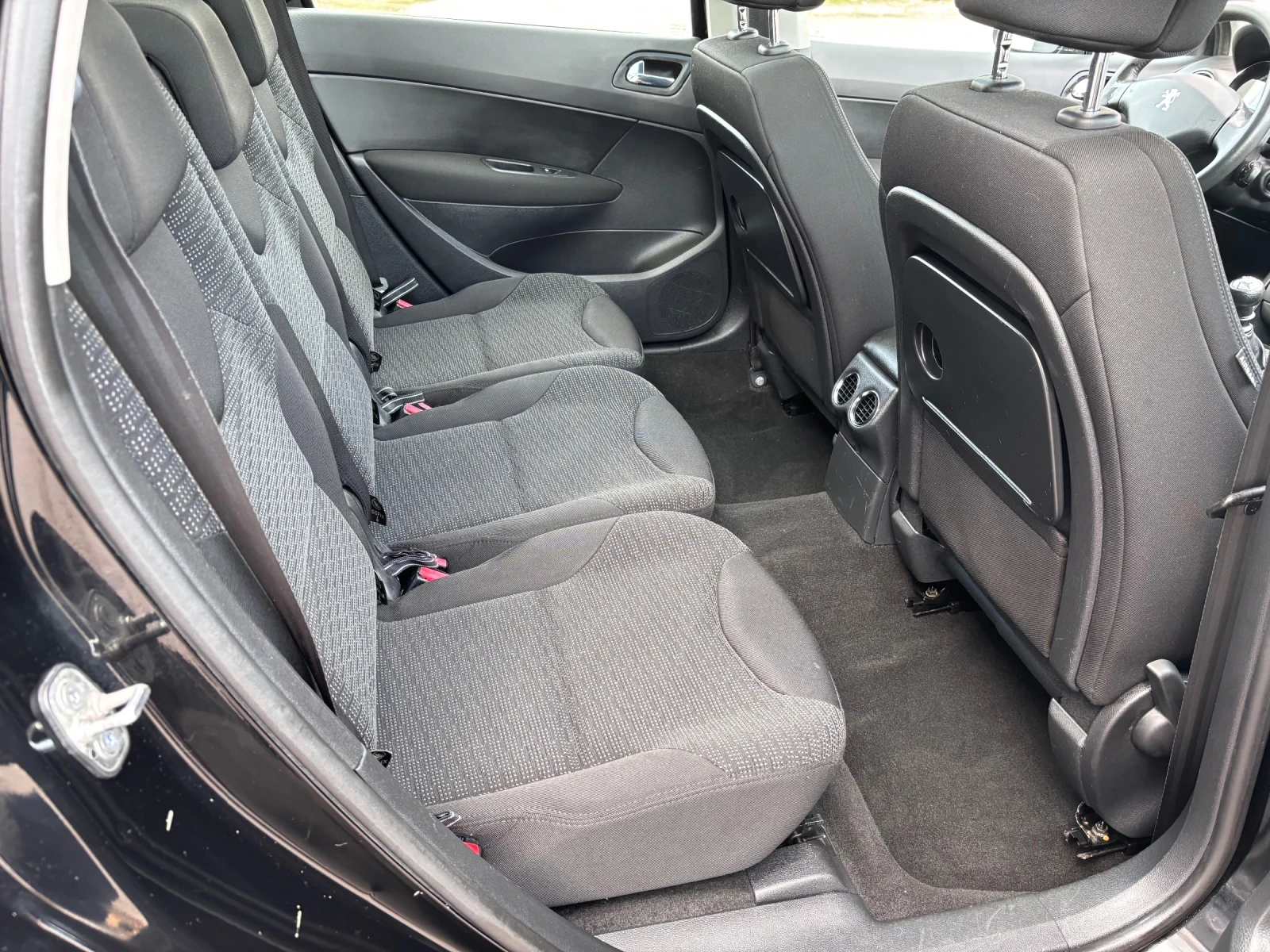 Peugeot 308 1.6HDI , снимка 14 - Автомобили и джипове - 55903423