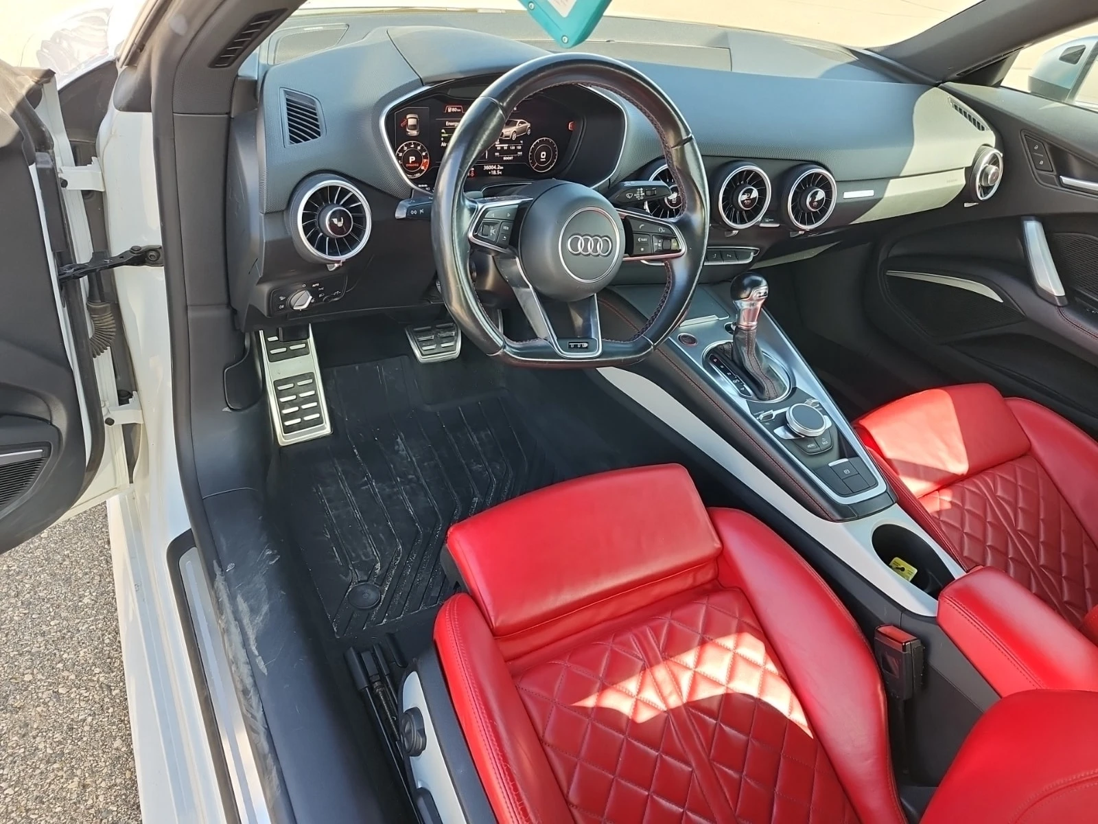 Audi Tt S* 2.0T * CARFAX * ����������*  | Mobile.bg � ����������� 10