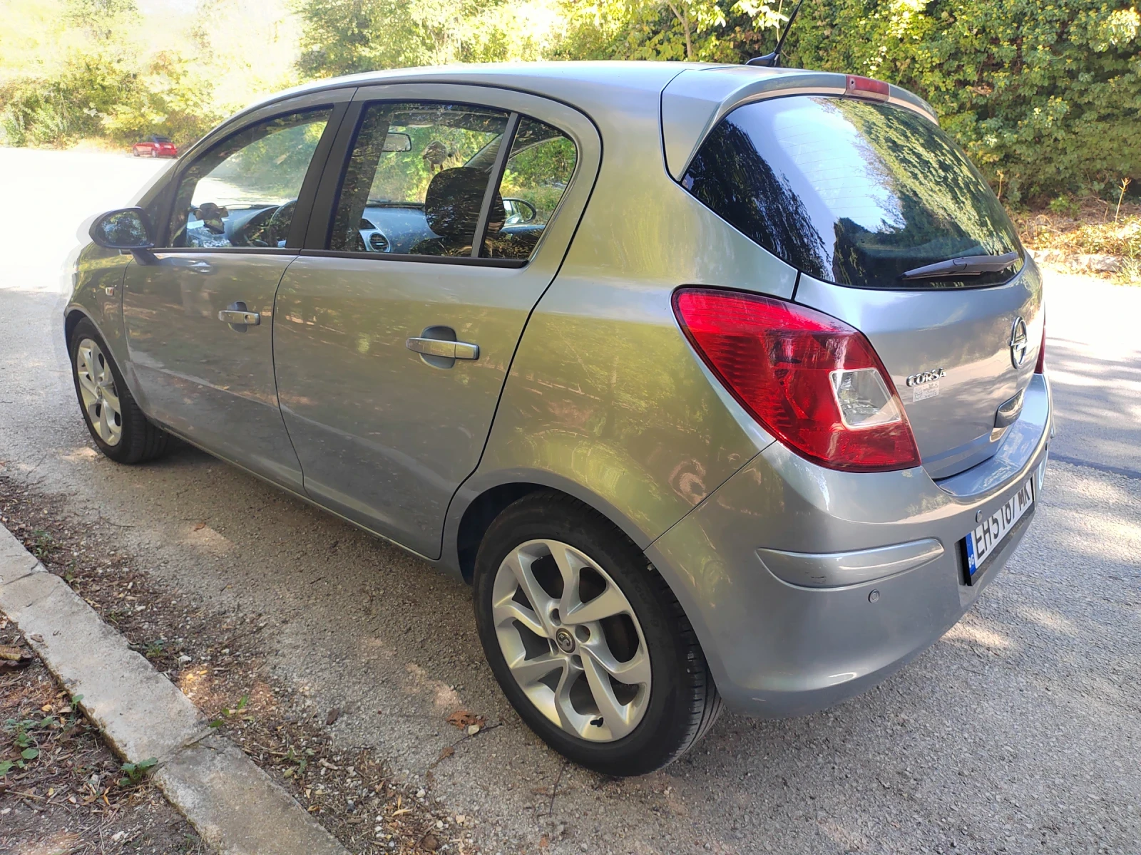 Opel Corsa, снимка 4 - Автомобили и джипове - 56150540