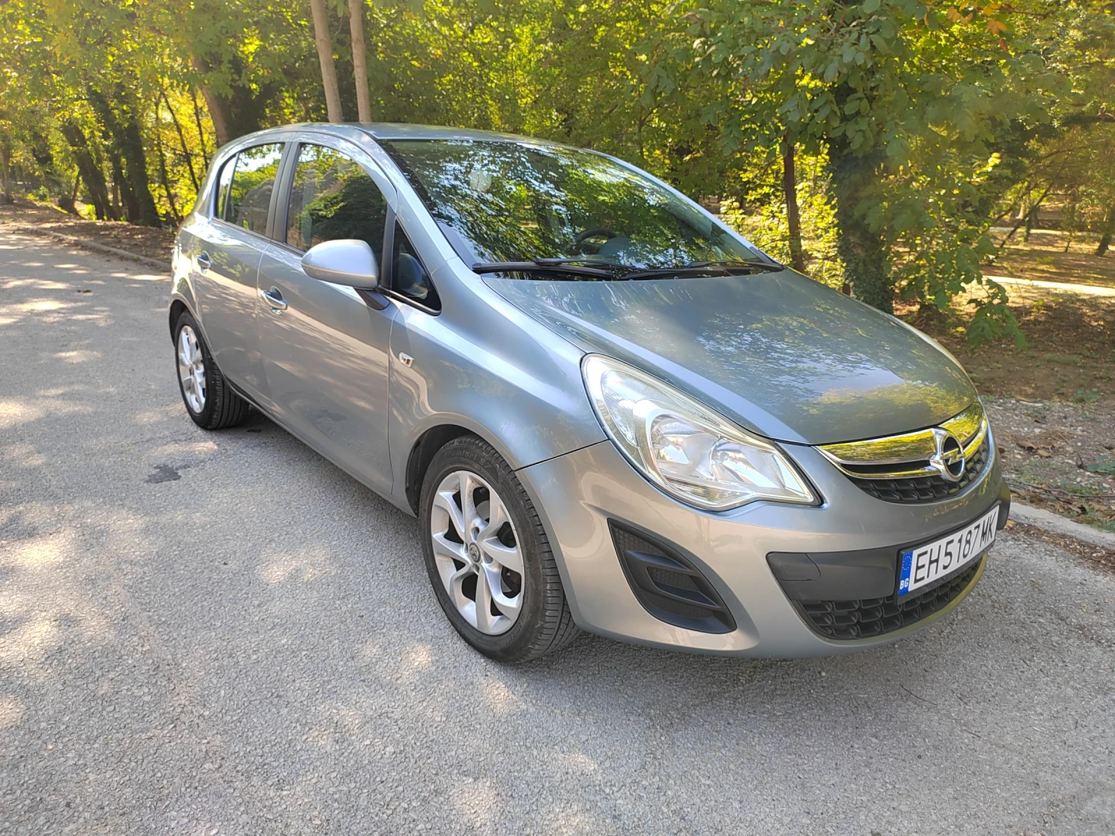 Opel Corsa, снимка 2 - Автомобили и джипове - 56150540