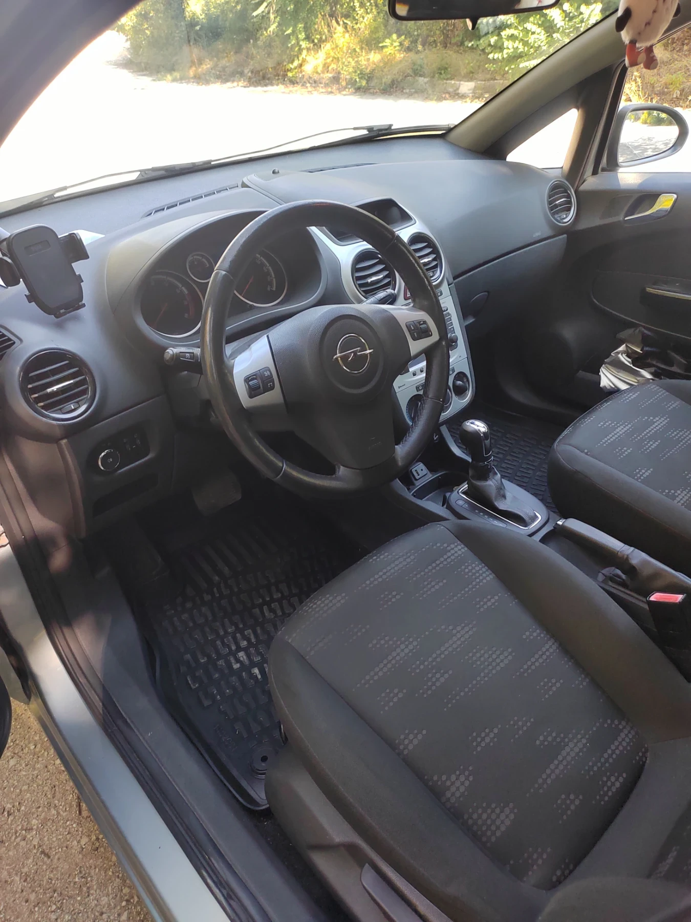 Opel Corsa, снимка 9 - Автомобили и джипове - 56150540