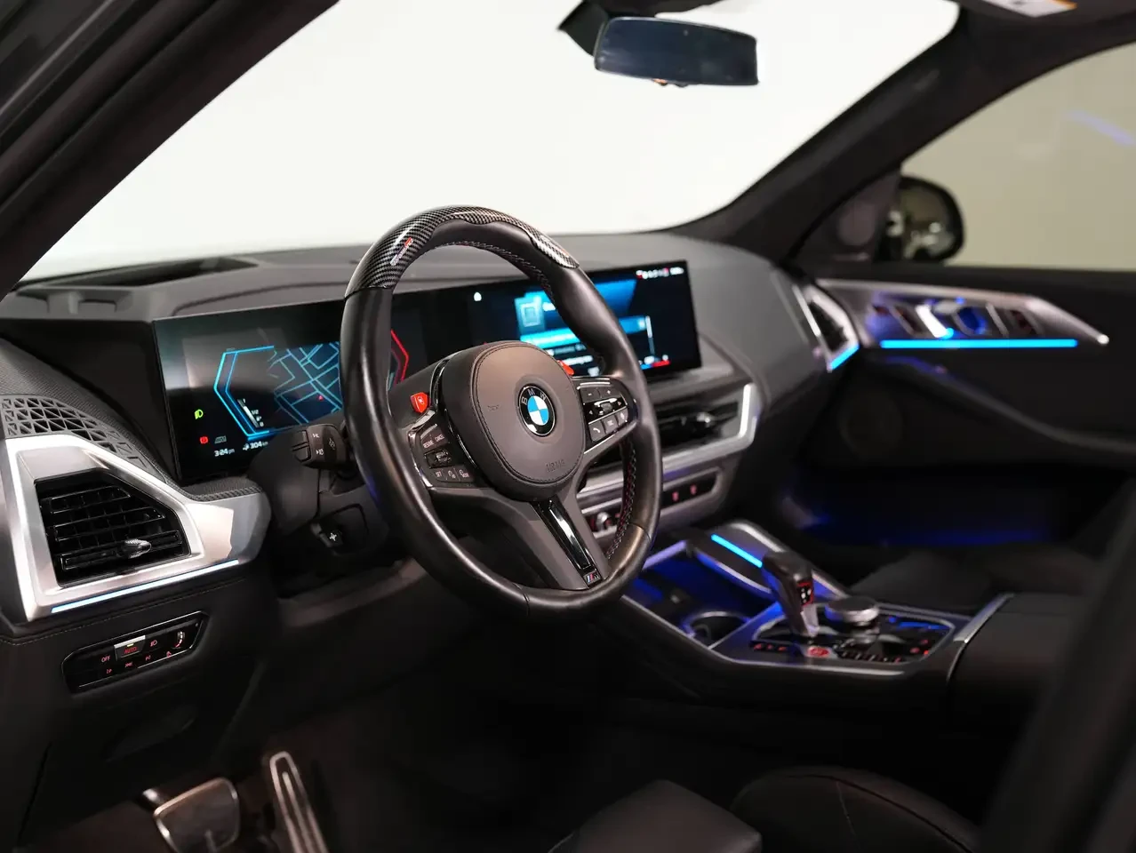 BMW XM, снимка 13 - Автомобили и джипове - 56227556