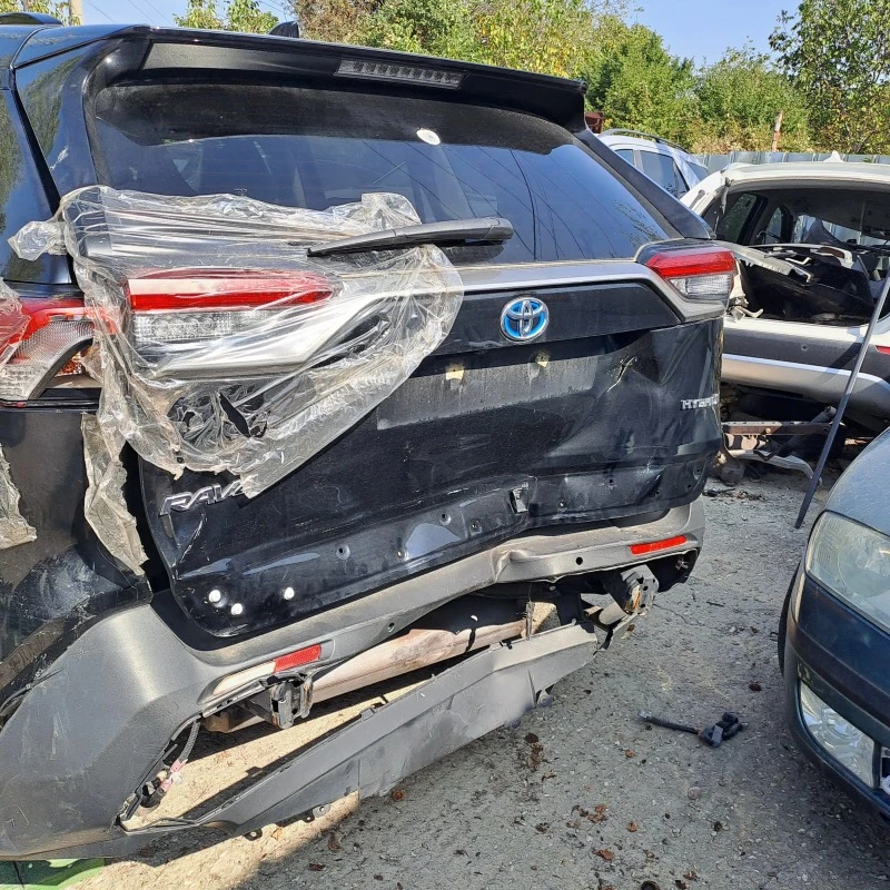 Toyota Rav4, снимка 6 - Автомобили и джипове - 46747229