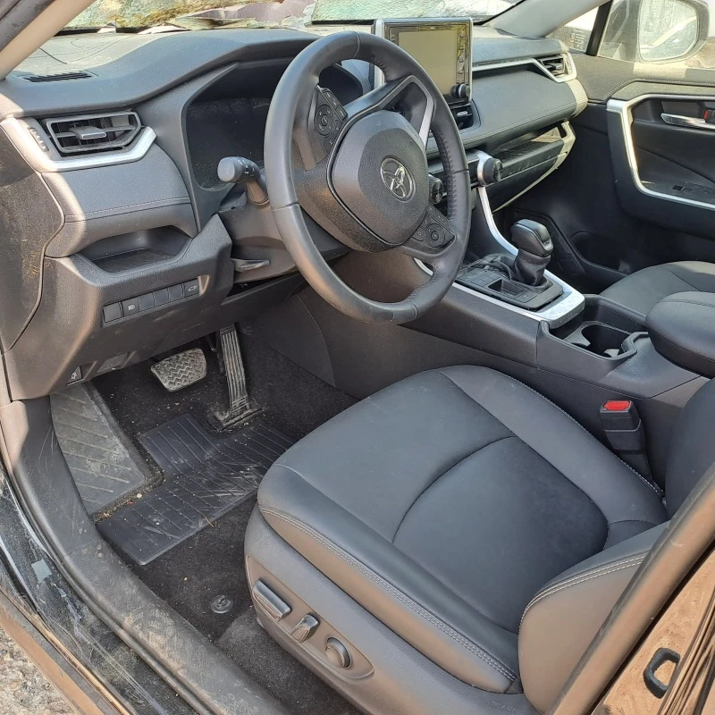 Toyota Rav4, снимка 13 - Автомобили и джипове - 46747229