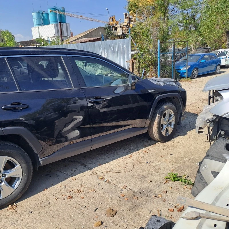 Toyota Rav4, снимка 8 - Автомобили и джипове - 46747229