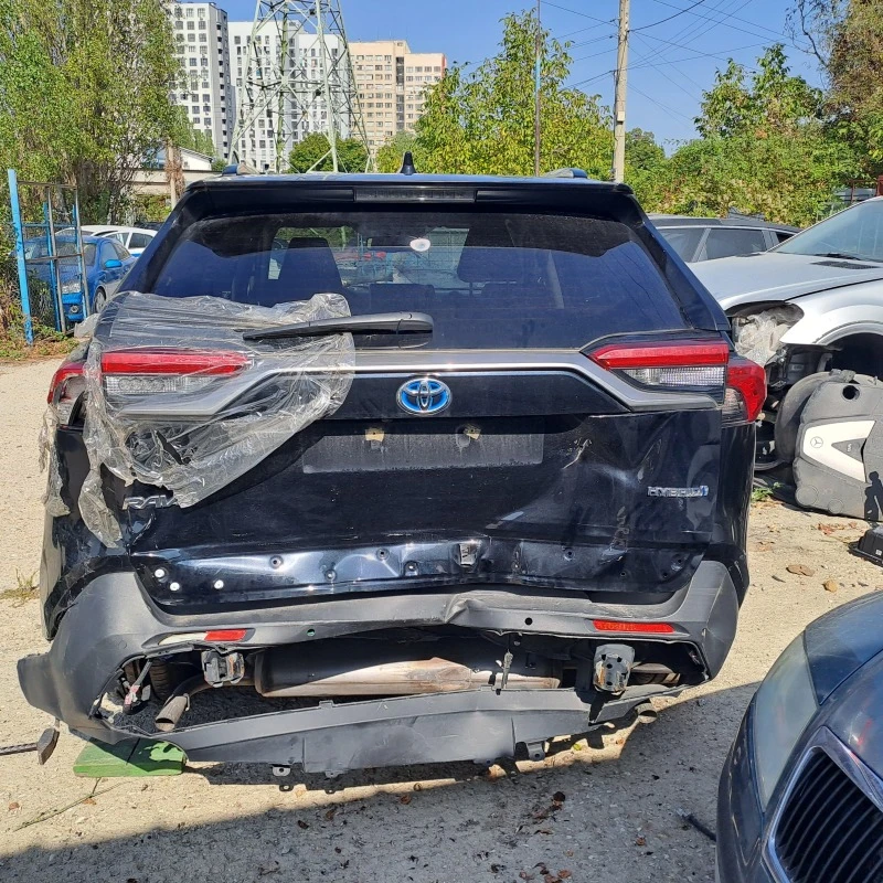 Toyota Rav4, снимка 5 - Автомобили и джипове - 46747229