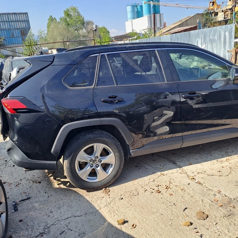 Toyota Rav4, снимка 7 - Автомобили и джипове - 46747229