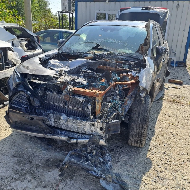 Toyota Rav4, снимка 2 - Автомобили и джипове - 46747229