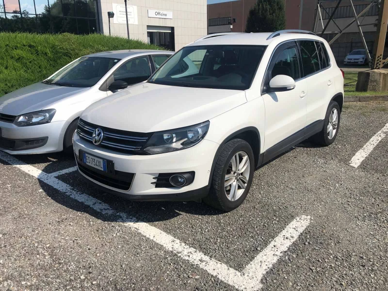 VW Tiguan 2.00 TDI, снимка 4 - Автомобили и джипове - 48236058