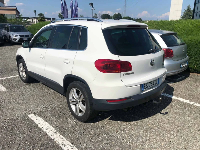 VW Tiguan 2.00 TDI, снимка 3 - Автомобили и джипове - 48236058