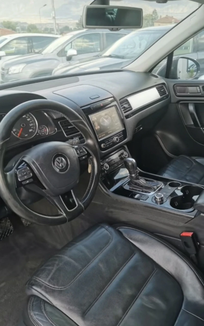 VW Touareg, снимка 5 - Автомобили и джипове - 49436347