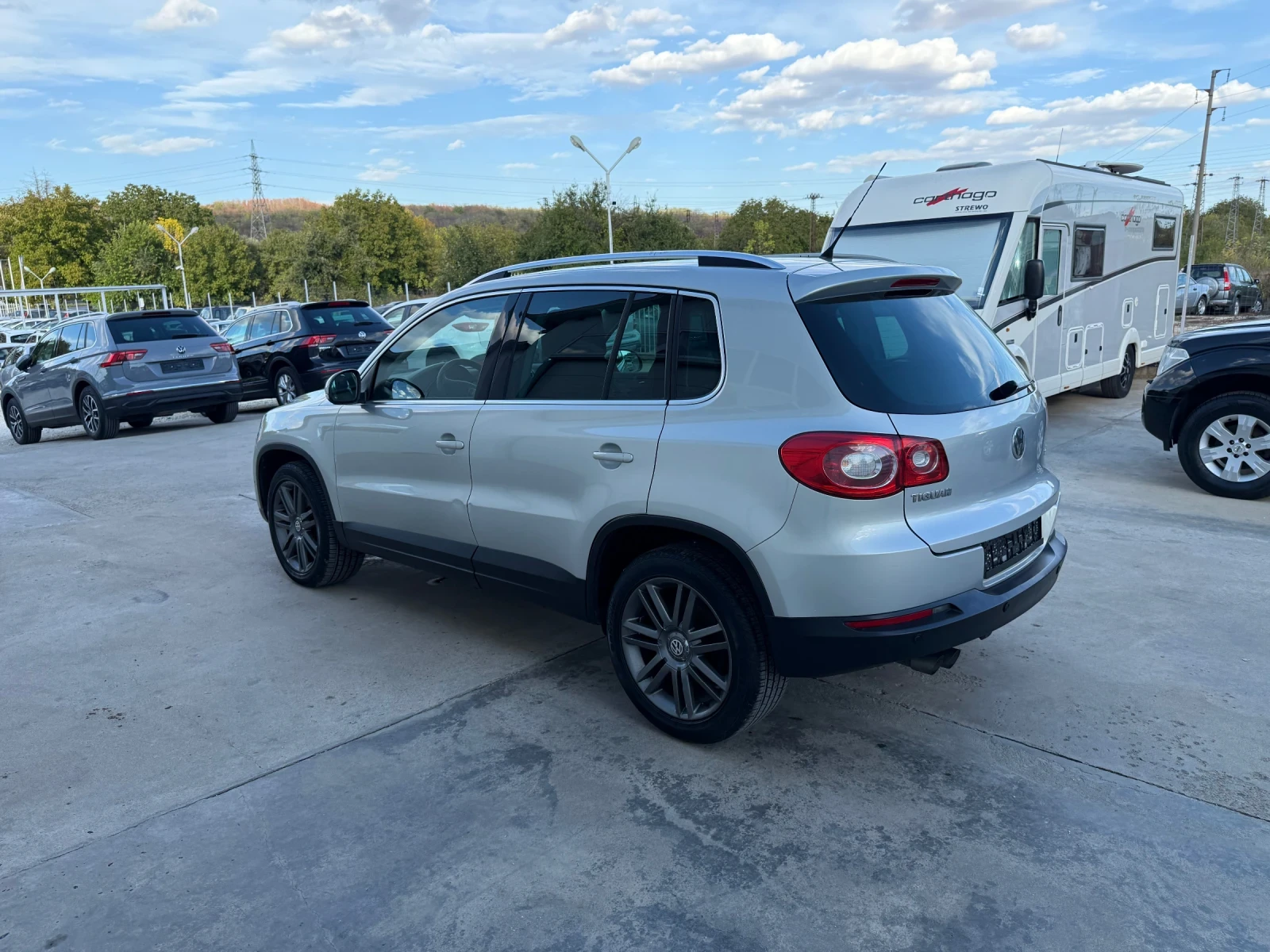 VW Tiguan 2.0tdi * 4x4* Navi* DVD* PANORAMA* 2 броя - изображение 4