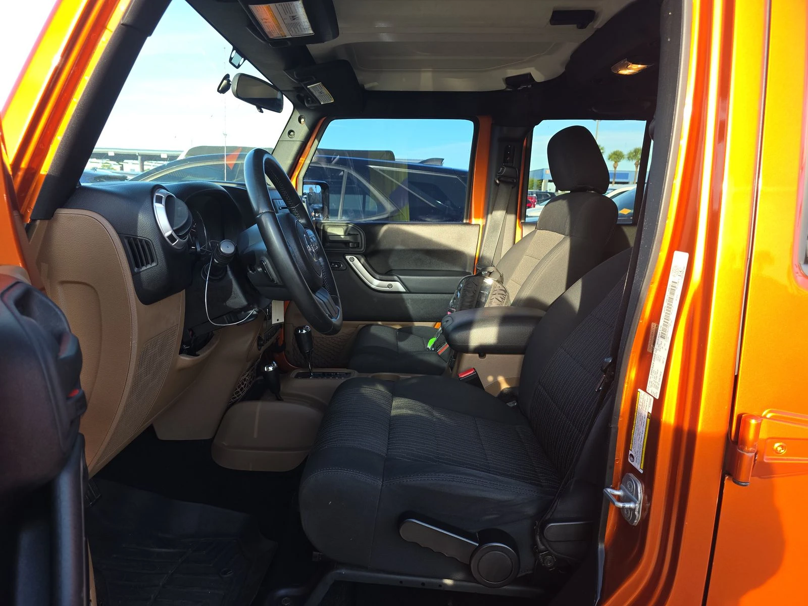 Jeep Wrangler UNLIMITED SAHARA* ДЪЛГА БАЗА* 3.8L - изображение 10