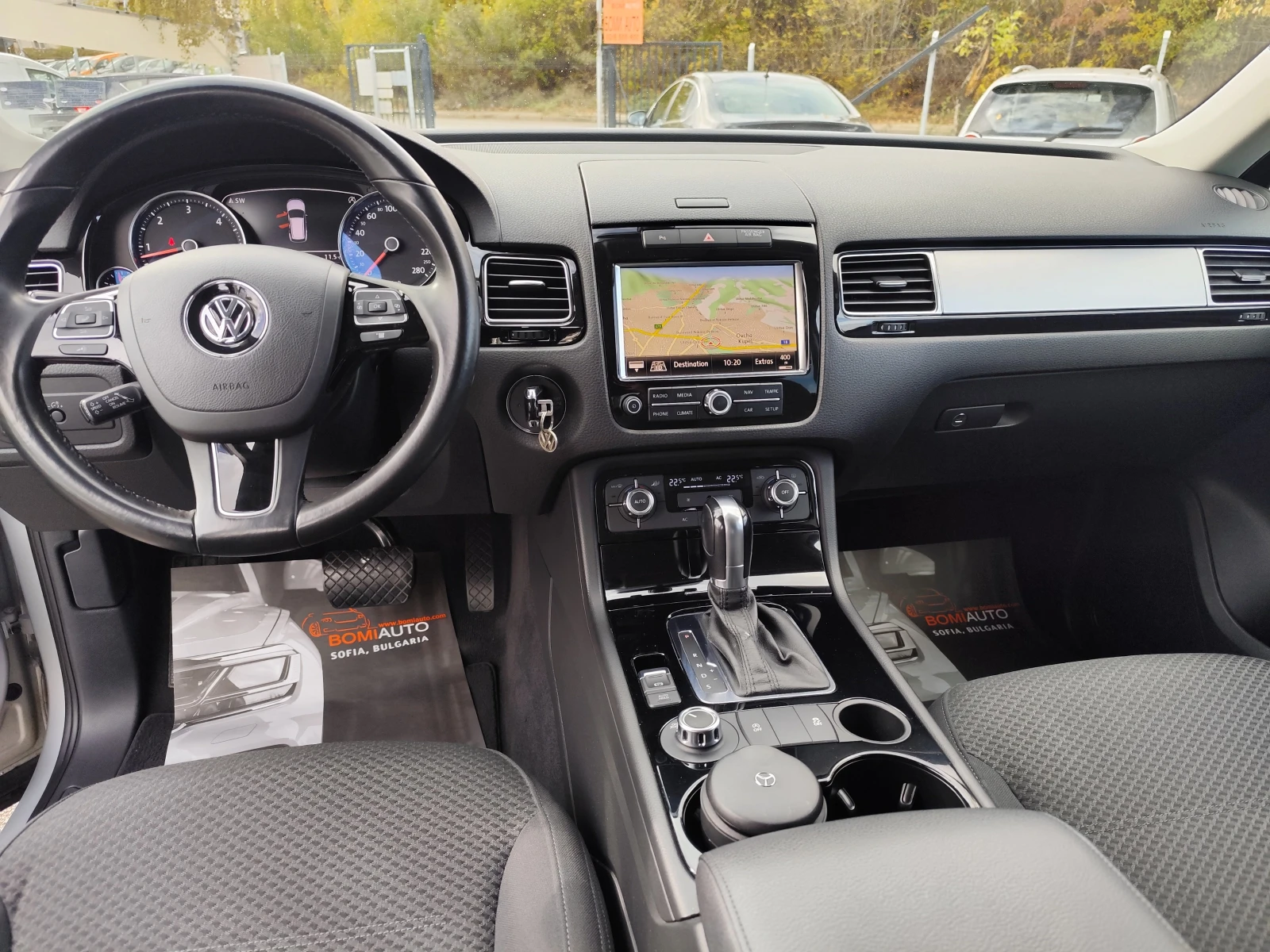 VW Touareg 3.0TDI* 4X4* BLUEMOTION* LED/XENON* АВТОМАТИК* EU5 - изображение 8