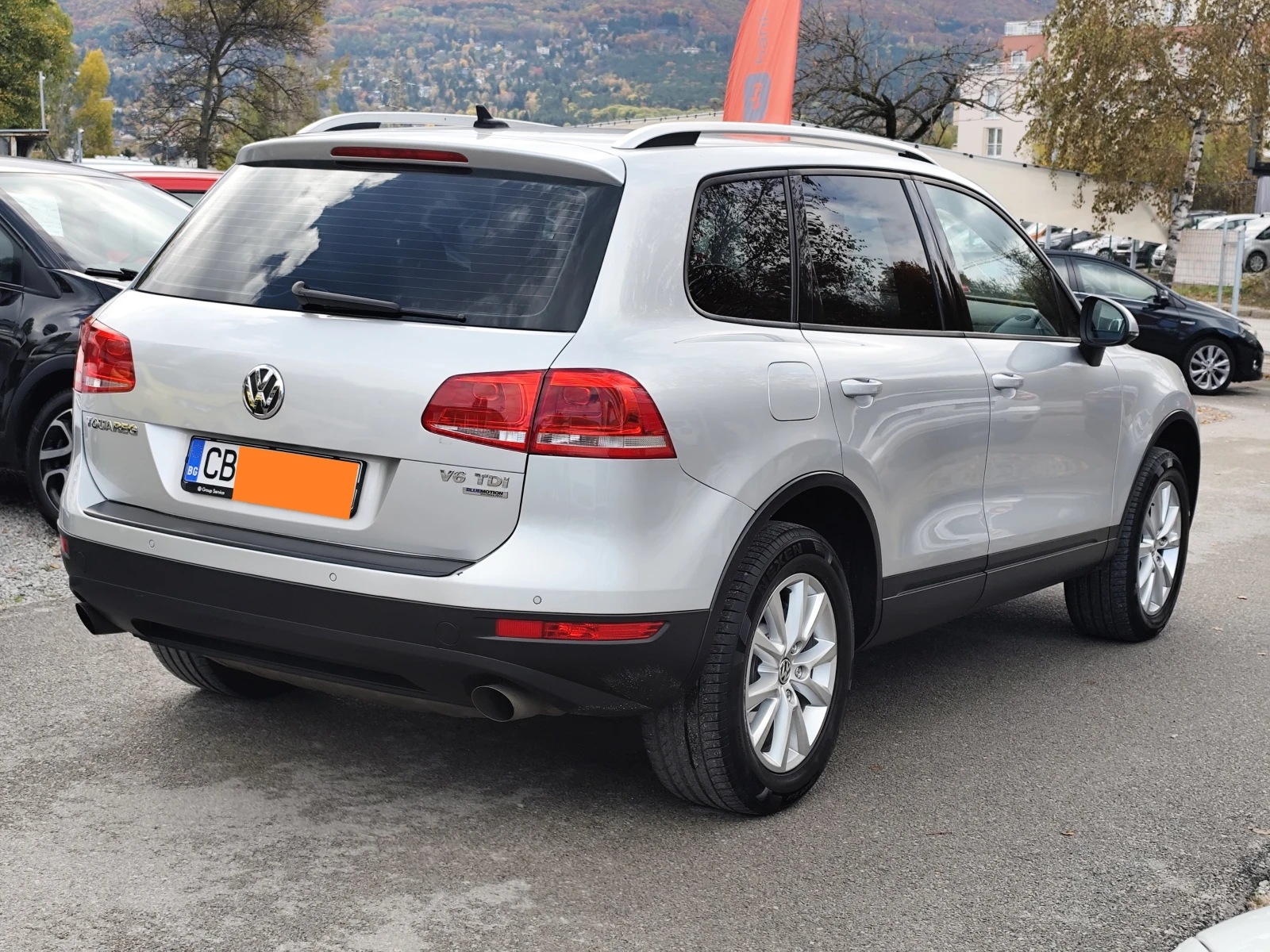 VW Touareg 3.0TDI* 4X4* BLUEMOTION* LED/XENON* АВТОМАТИК* EU5 - изображение 4