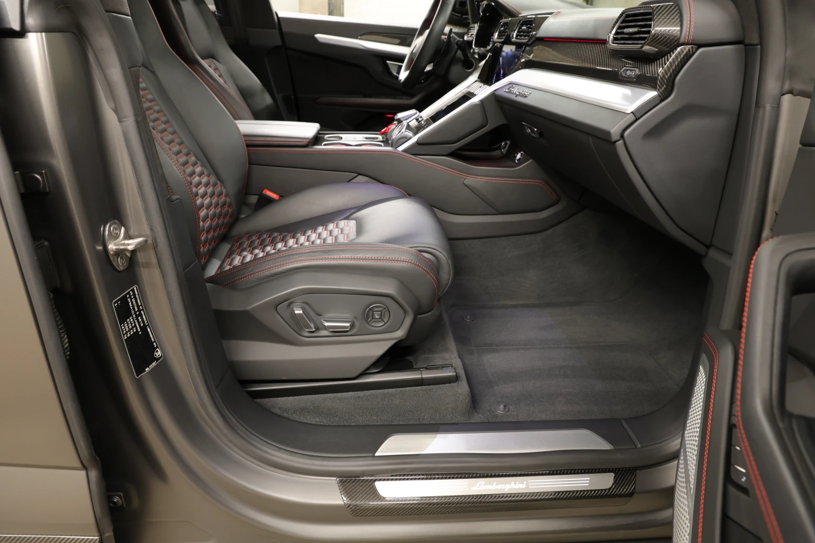 Lamborghini Urus Carbon Paket Ceramic | Mobile.bg � ����������� 12