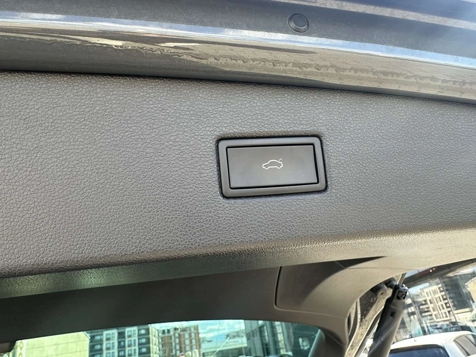 VW Tiguan 1.4 Hybrid R-line 245hp - изображение 8