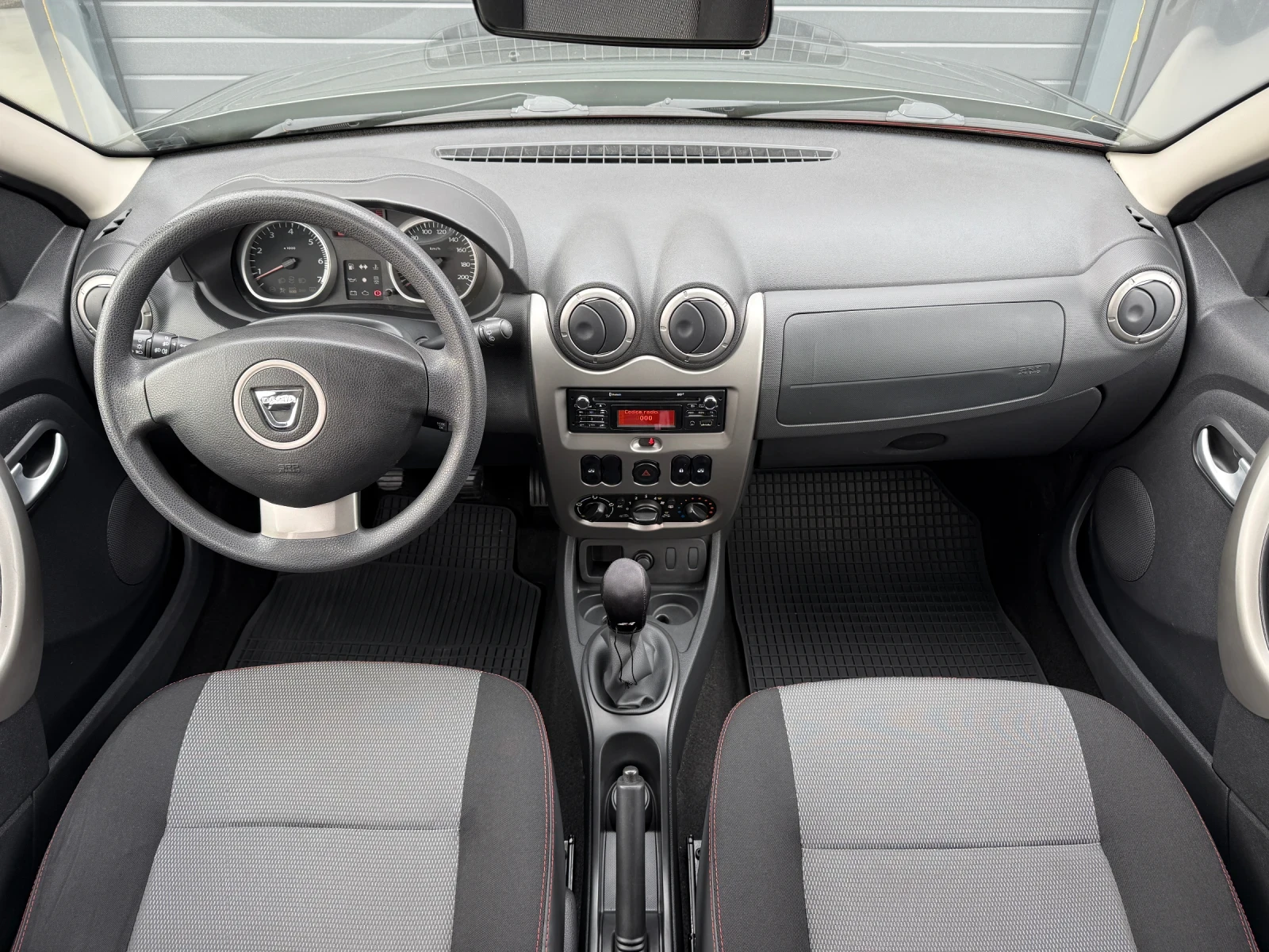 Dacia Duster 1.5DCi, EURO 5B! * 193 000км* БЕЗ РЪЖДИ! Уникат!, снимка 8 - Автомобили и джипове - 54040488