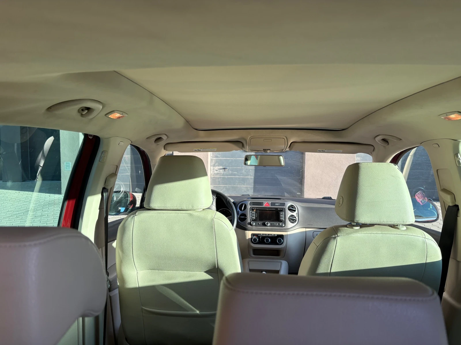 VW Tiguan, снимка 6 - Автомобили и джипове - 54152391