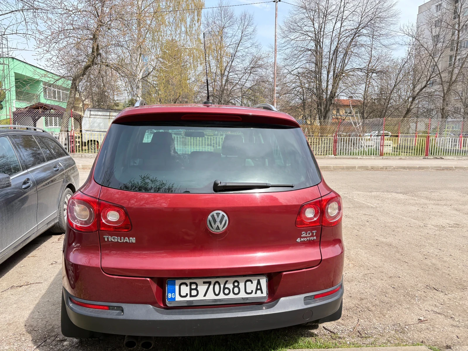 VW Tiguan 2.0T бензин, снимка 16 - Автомобили и джипове - 54152391