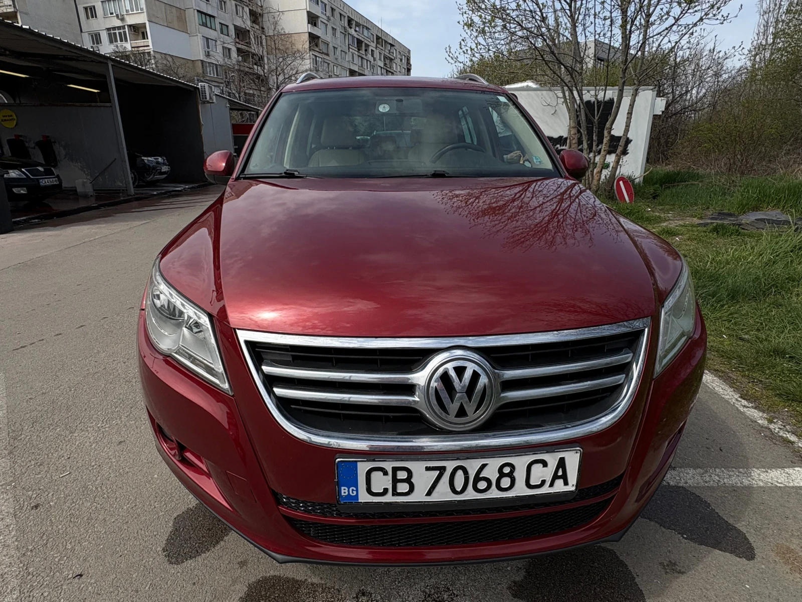 VW Tiguan 2.0T бензин, снимка 2 - Автомобили и джипове - 54152391