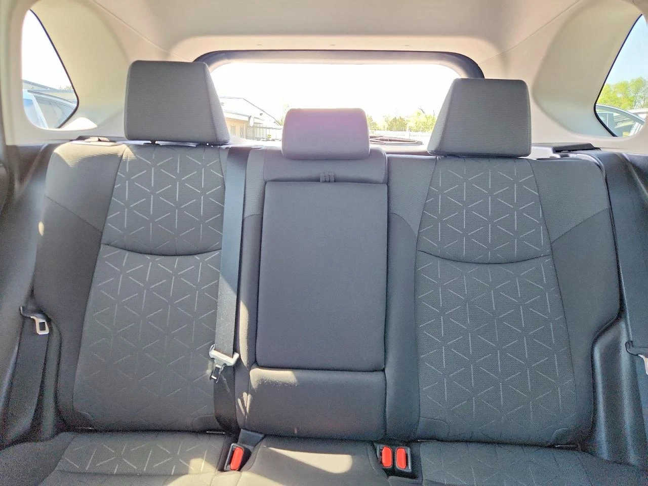 Toyota Rav4 2.5l Hybrid Xle* AWD, снимка 10 - Автомобили и джипове - 54196682