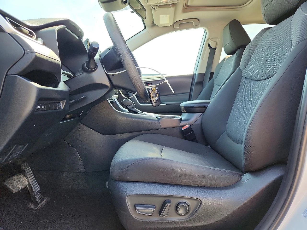 Toyota Rav4 2.5l Hybrid Xle* AWD, снимка 7 - Автомобили и джипове - 54196682