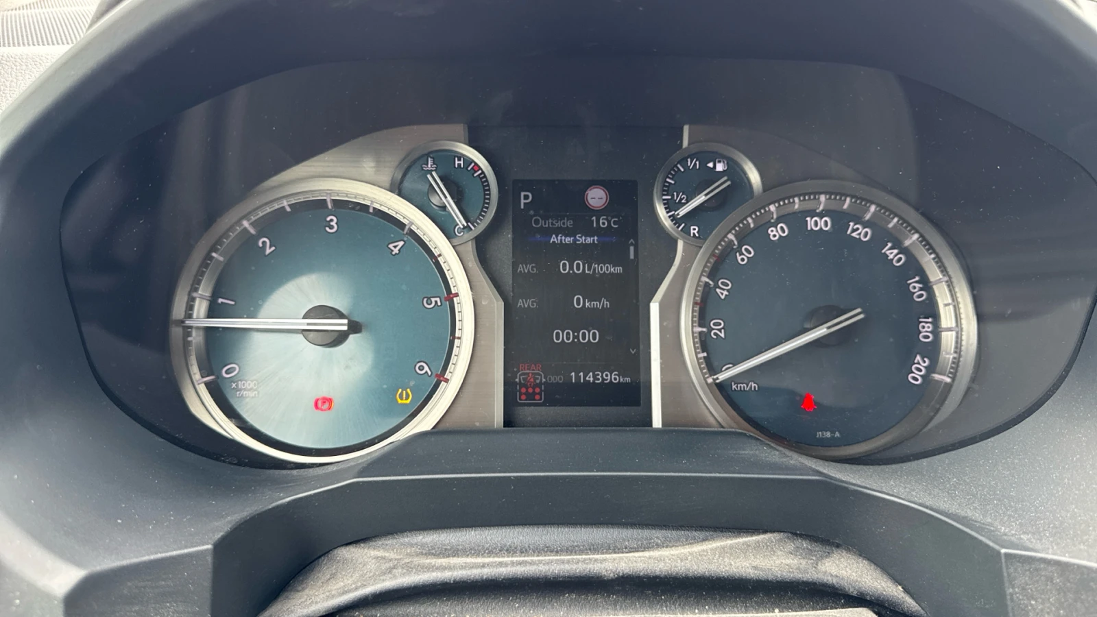 Toyota Land cruiser J150 EXEC. 2.8 D4D, снимка 14 - Автомобили и джипове - 54633685