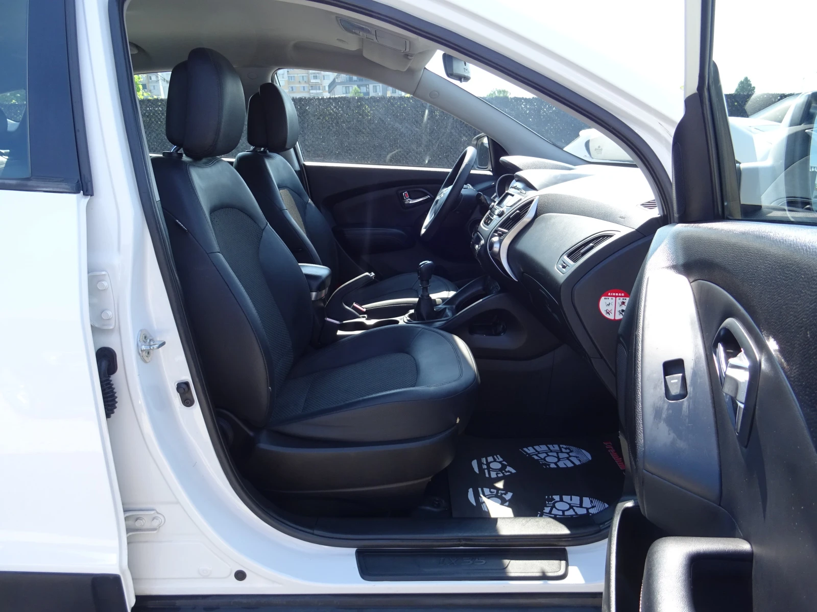 Hyundai IX35 1, 7crdi Comfort 2wd, снимка 15 - Автомобили и джипове - 55134399