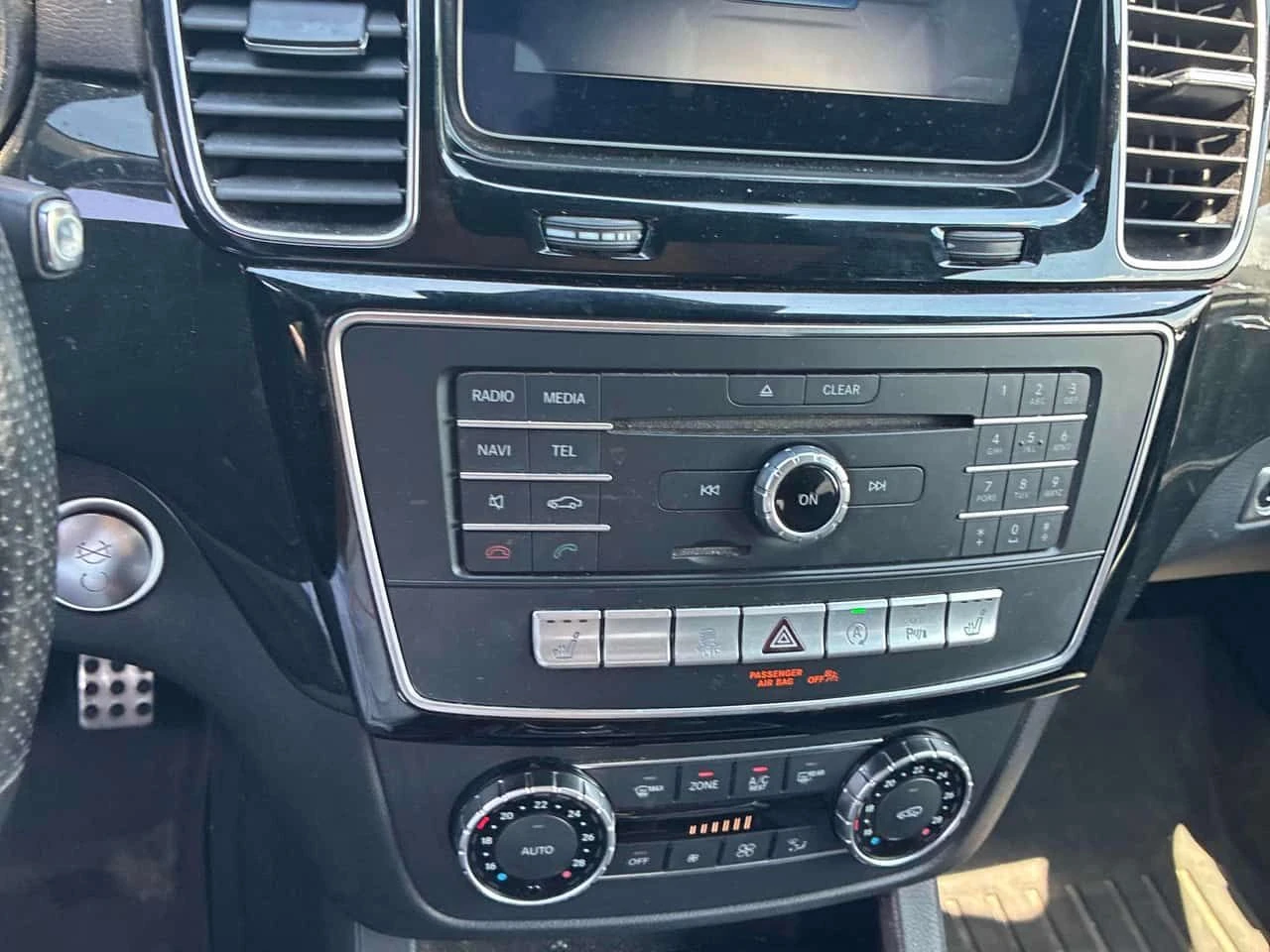 Mercedes-Benz GLE 400 * CARFAX * ОПЦИЯ ЗА ФИНАНСИРАНЕ, снимка 9 - Автомобили и джипове - 55190967