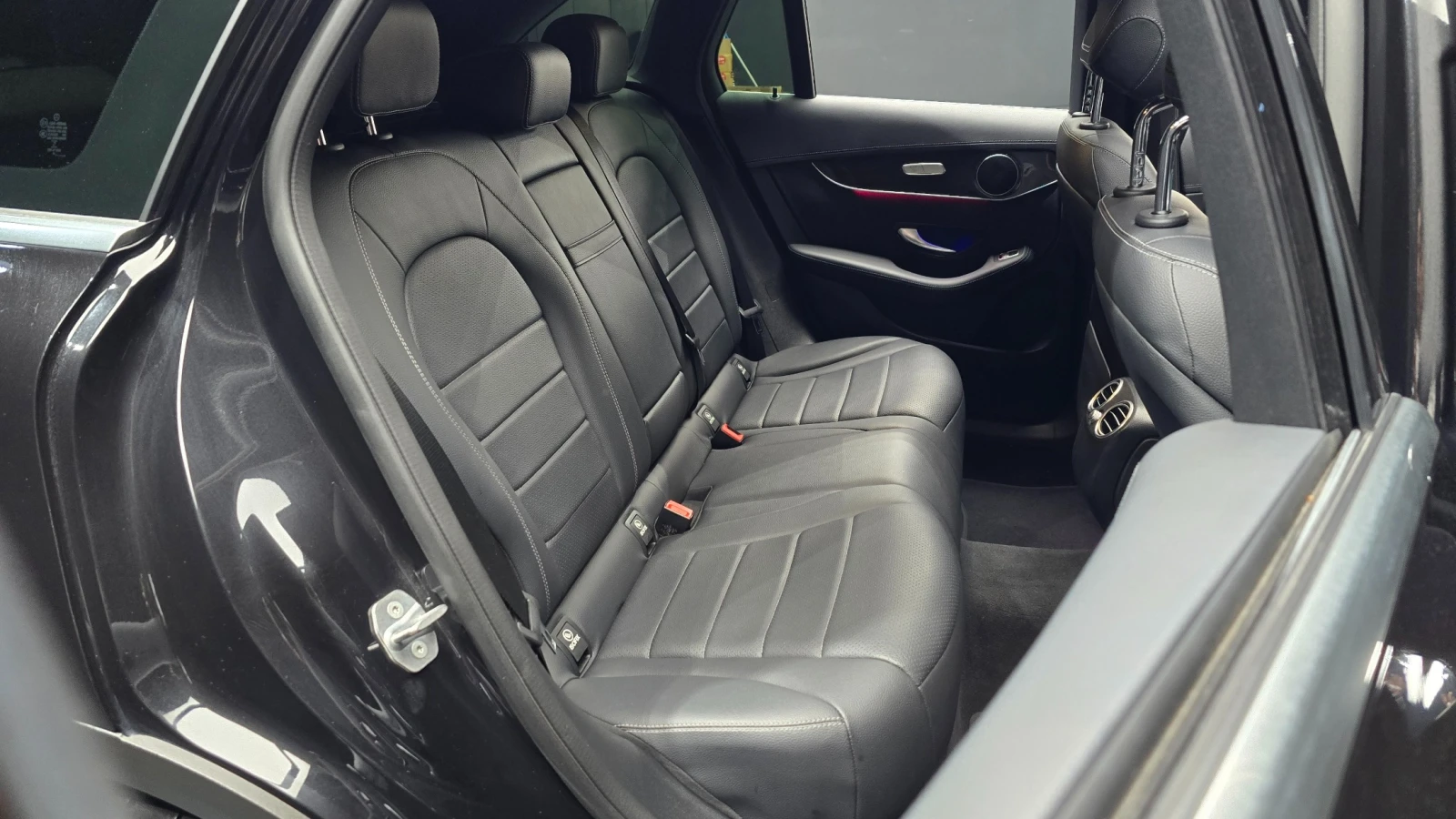 Mercedes-Benz GLC 300 4MATIC, снимка 8 - Автомобили и джипове - 55654986