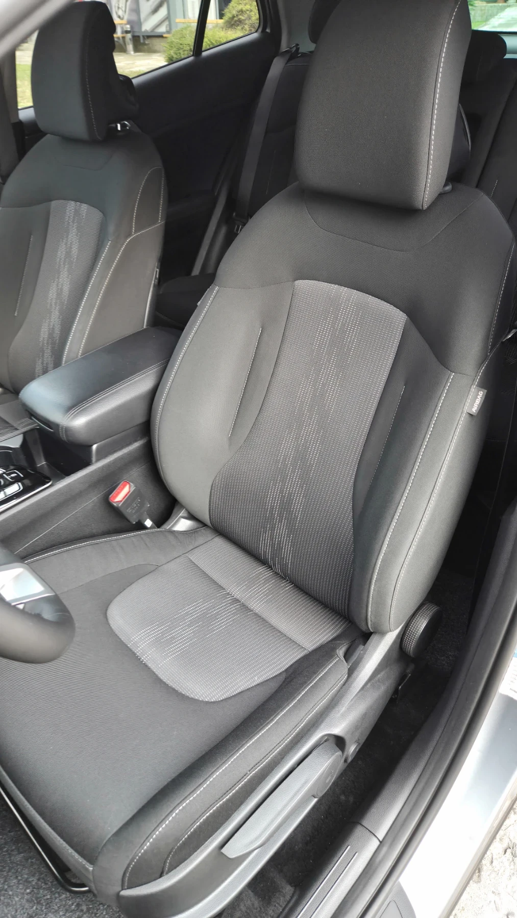 Kia Sportage 1.6CRDi-Mild Hybrid /AUTOMATIC /НОВ СЪЕДИНИТЕЛ, снимка 10 - Автомобили и джипове - 55960928