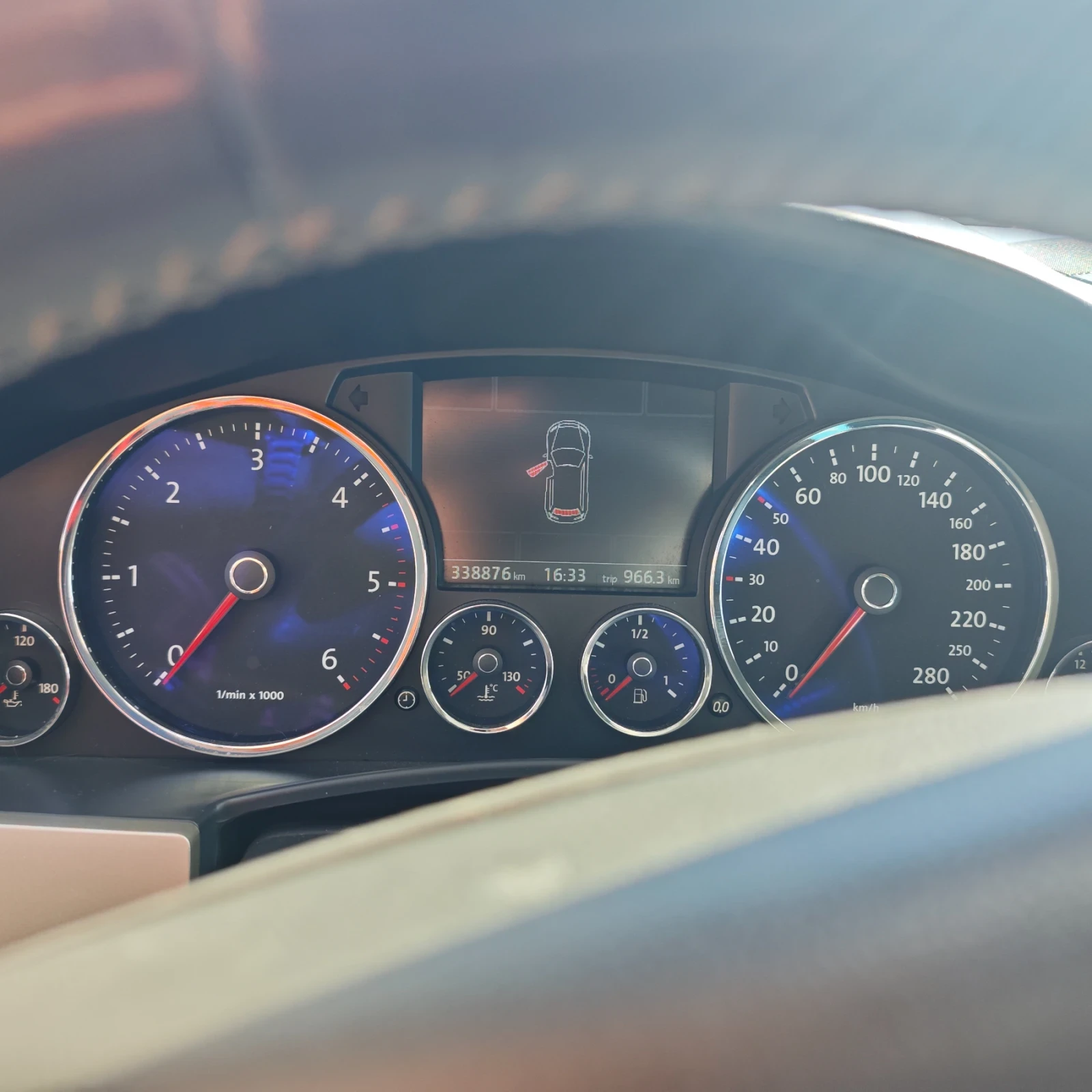 VW Touareg 3.0 TDI 239к.с., снимка 9 - Автомобили и джипове - 55981790