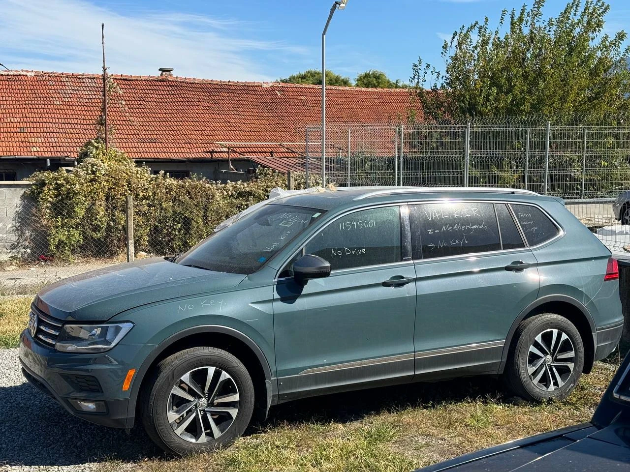 VW Tiguan, снимка 13 - Автомобили и джипове - 56207597