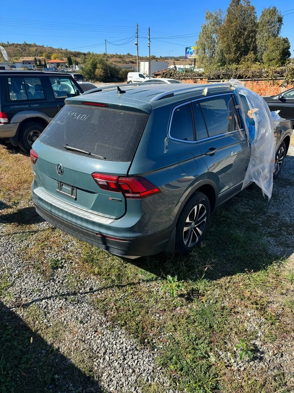 VW Tiguan, снимка 7 - Автомобили и джипове - 56207597