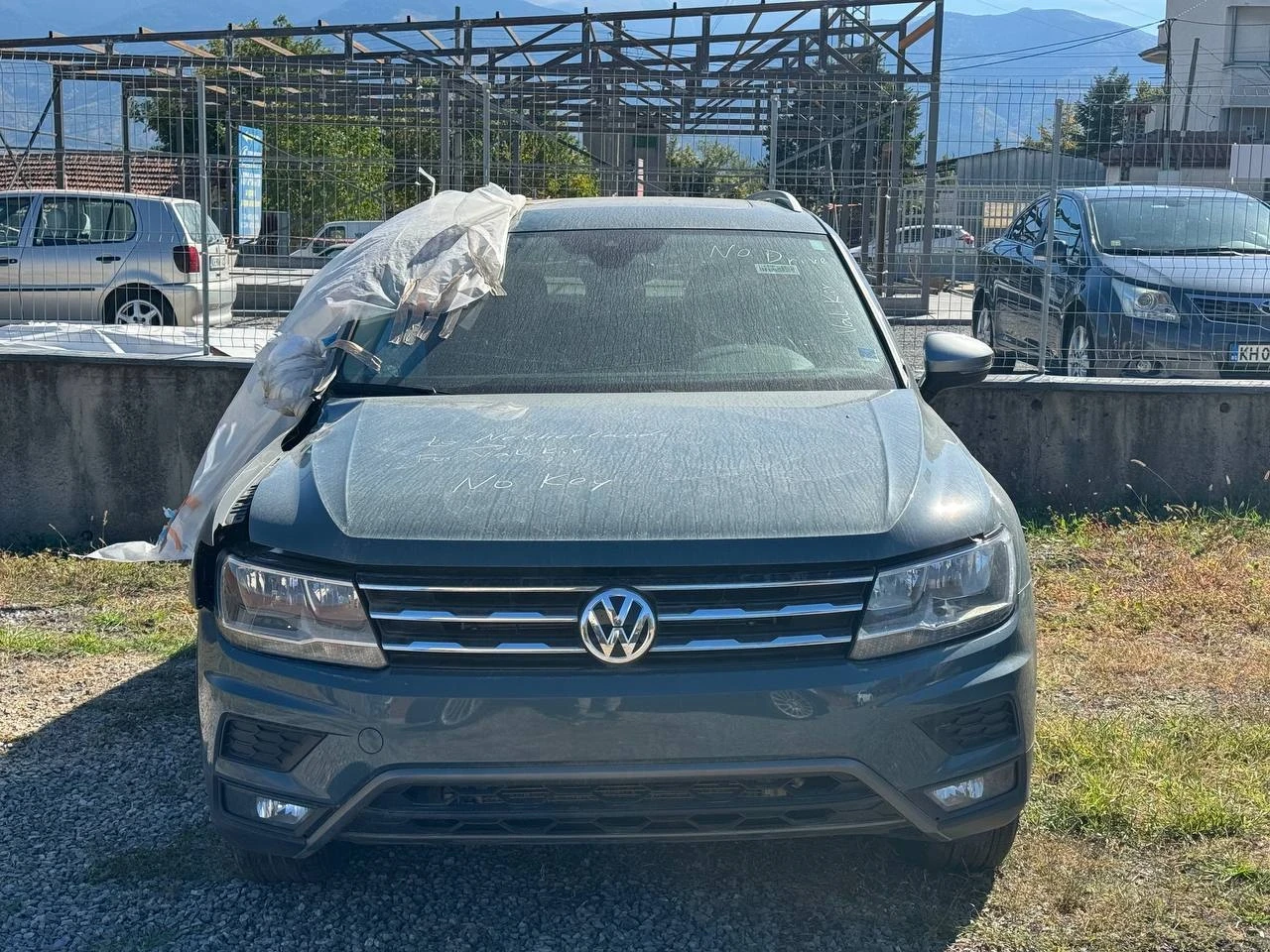 VW Tiguan, снимка 14 - Автомобили и джипове - 56207597