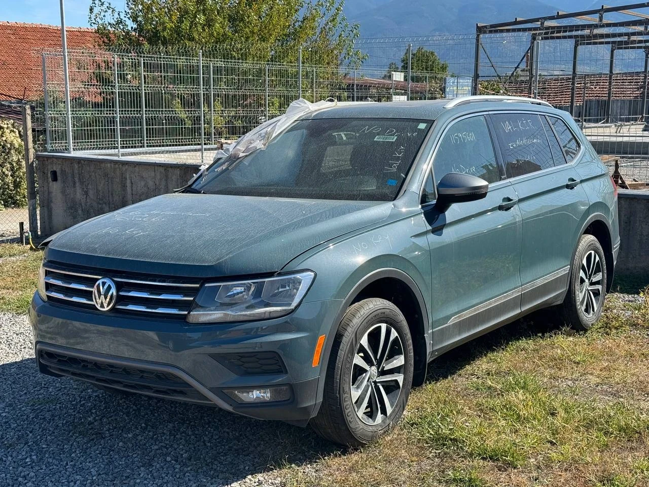 VW Tiguan, снимка 12 - Автомобили и джипове - 56207597
