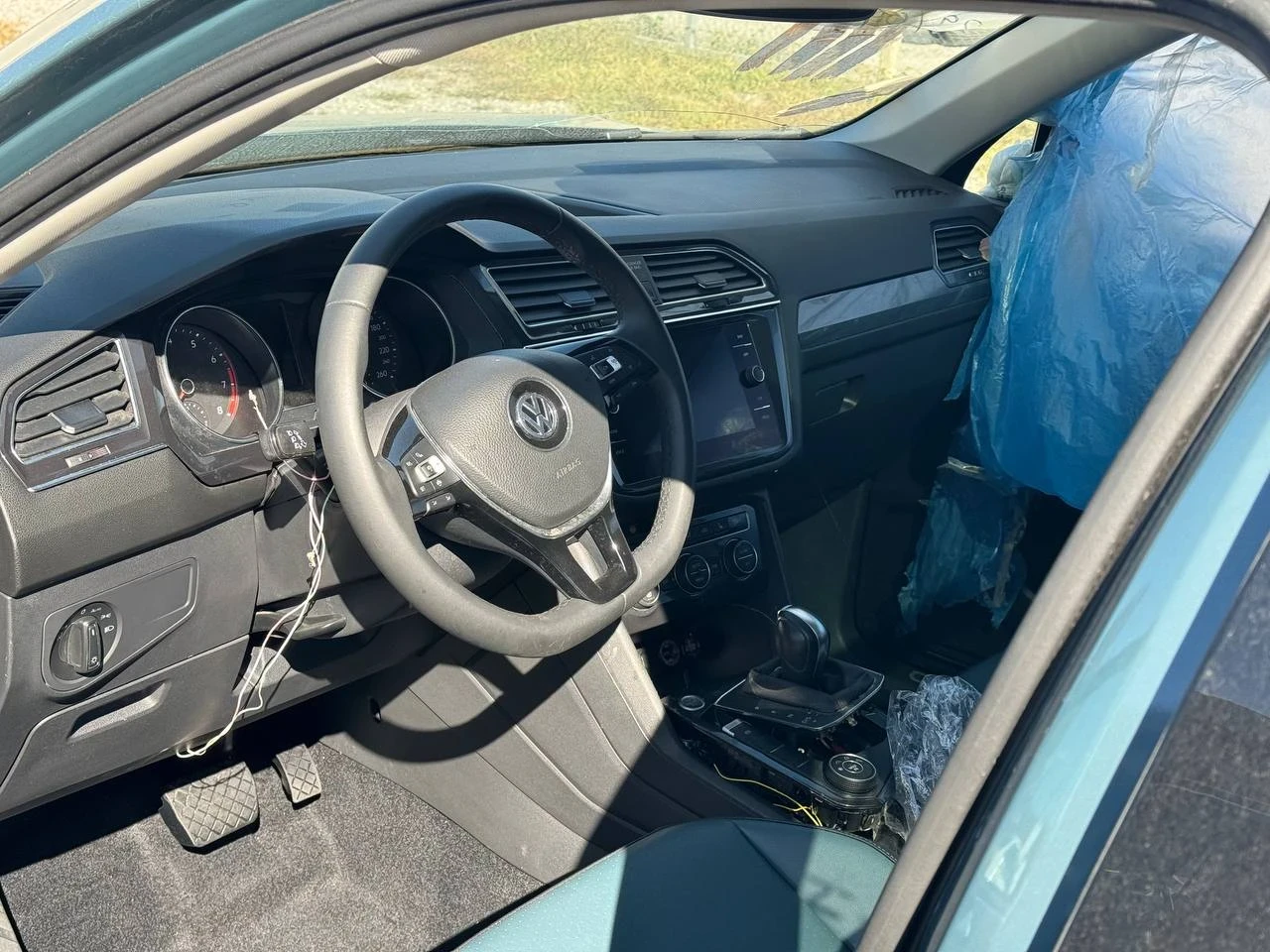 VW Tiguan, снимка 4 - Автомобили и джипове - 56207597