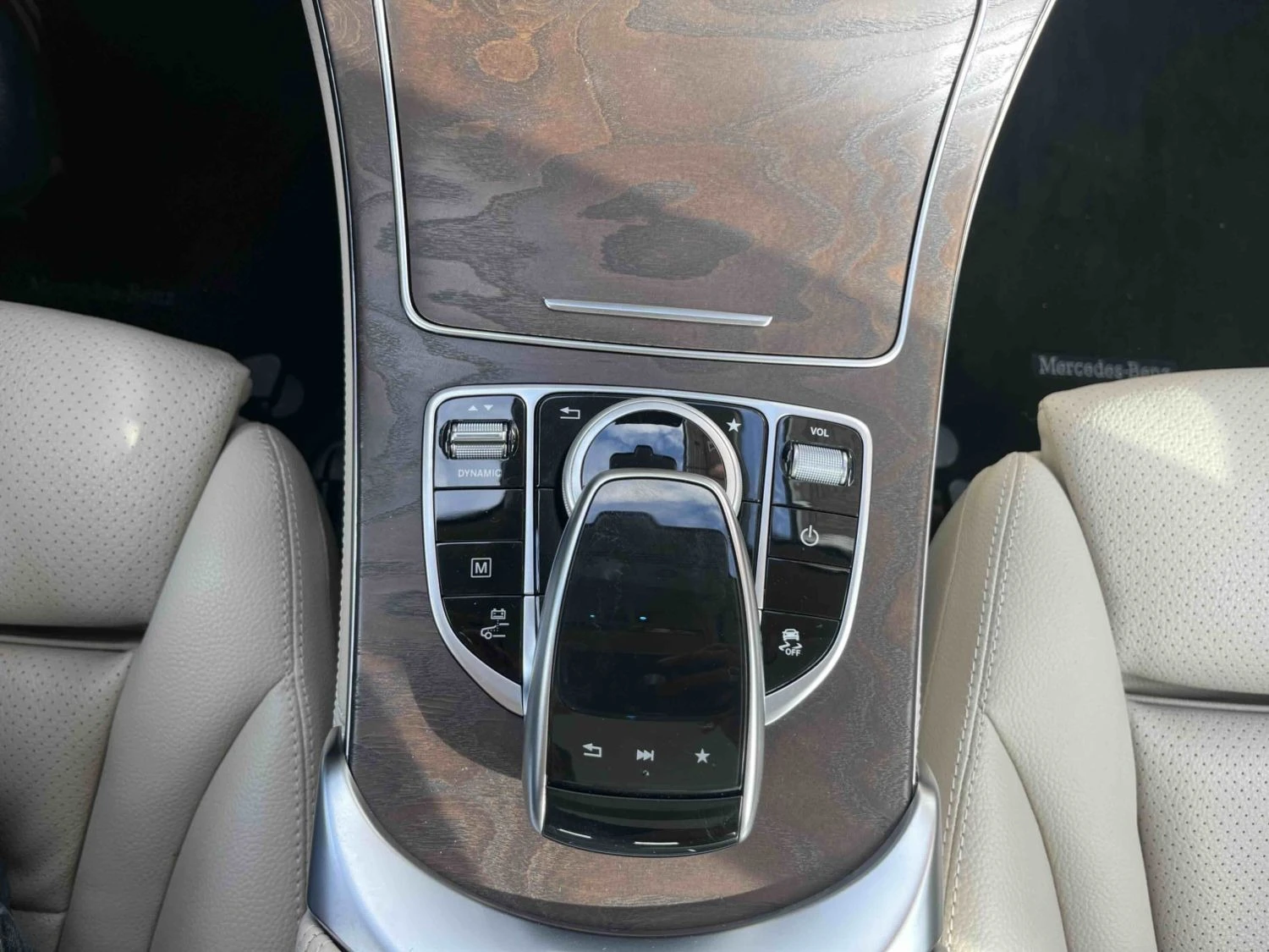 Mercedes-Benz GLC 350 350 e 4 Matic, снимка 16 - Автомобили и джипове - 56373614