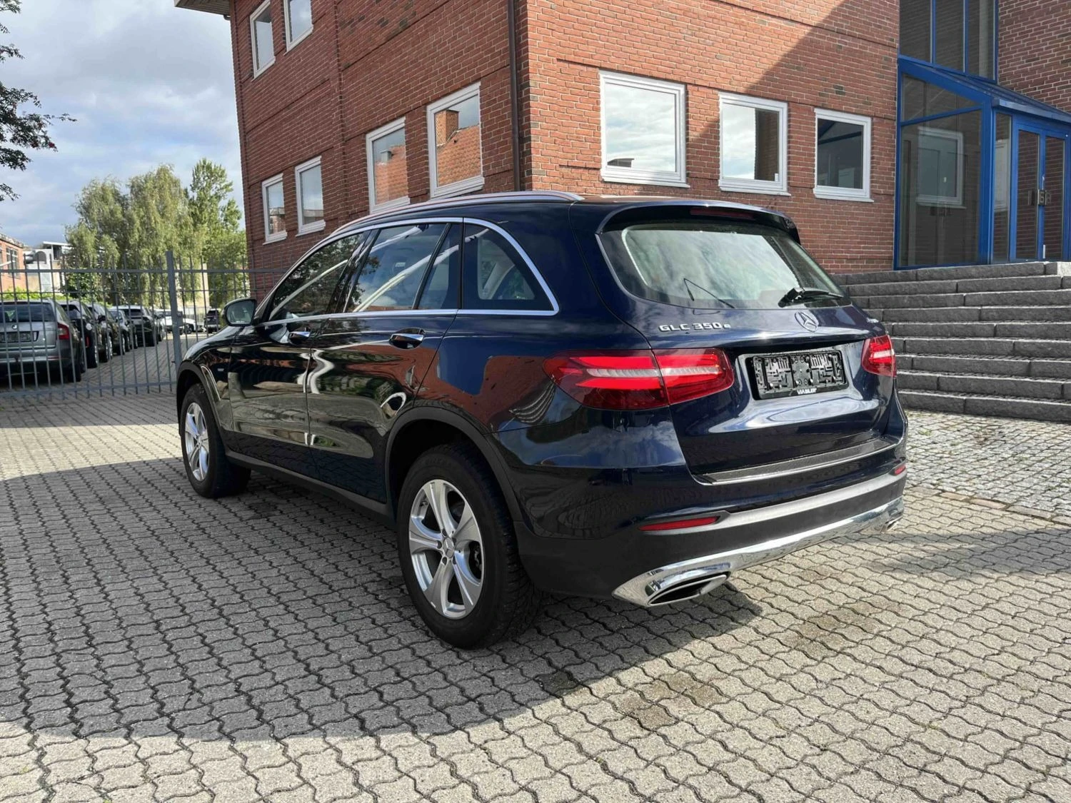Mercedes-Benz GLC 350 350 e 4 Matic, снимка 3 - Автомобили и джипове - 56373614