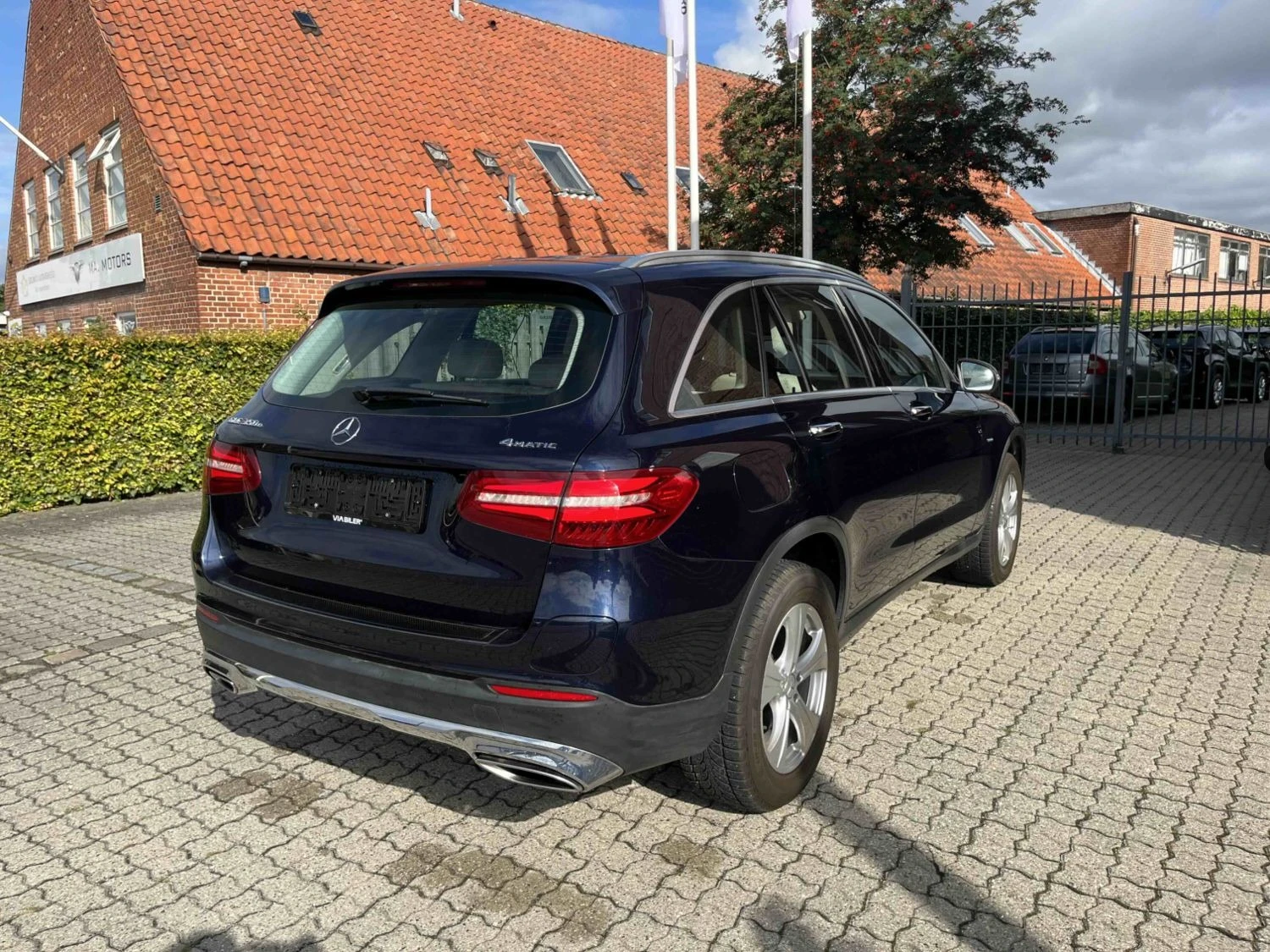 Mercedes-Benz GLC 350 350 e 4 Matic, снимка 4 - Автомобили и джипове - 56373614